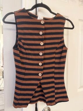 Maeve Sleeveless Crochet-Style Button-Front Top in Black and Brown